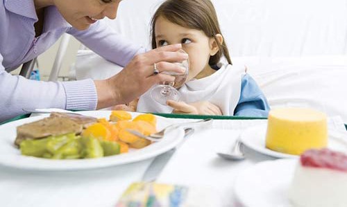 Cung cấp đủ lượng nước cho cơ thể