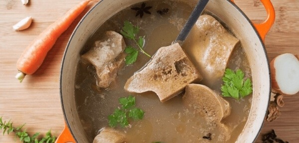Sốt nên ăn gì? Các thức ăn lỏng như canh sẽ giúp bạn bổ sung dinh dưỡng nhanh chóng