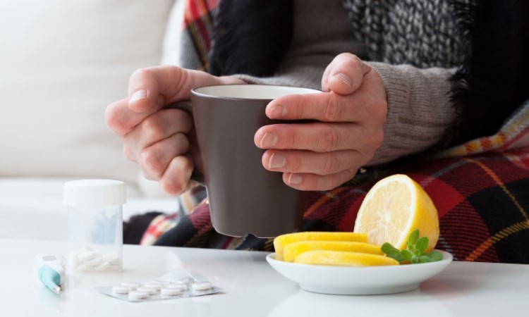 Sử dụng thuốc kháng virus sẽ giúp bạn đối phó với cơn cảm cúm.