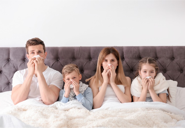 Triệu chứng phổ biến của cảm lạnh là sổ mũi 