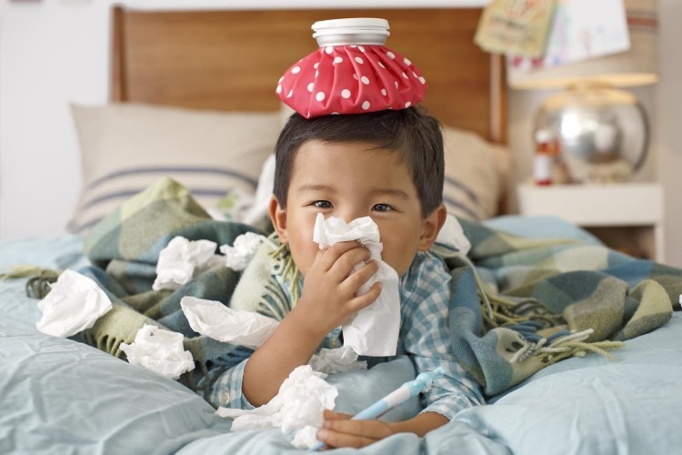 Người lớn và trẻ nhỏ đều có thể bị cảm cúm