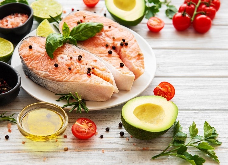 Đau đầu ăn món gì? Cá làm giảm bớt tình trạng đau đầu hiệu quả