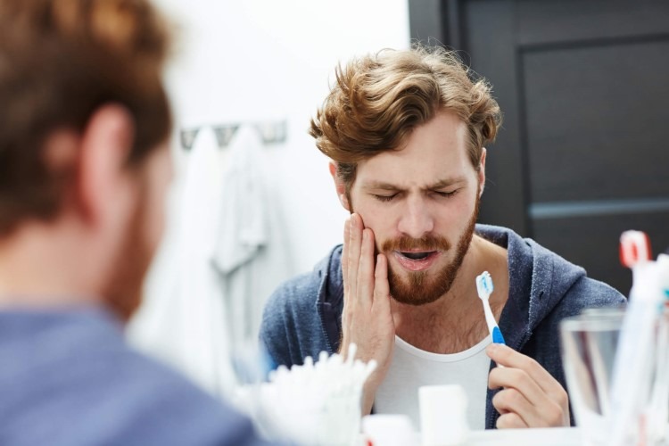 Các bệnh lý về răng miệng có khả năng tác động trực tiếp đến cơn đau nhức quai hàm