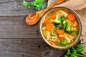 trị đau họng bằng phương pháp tự nhiên