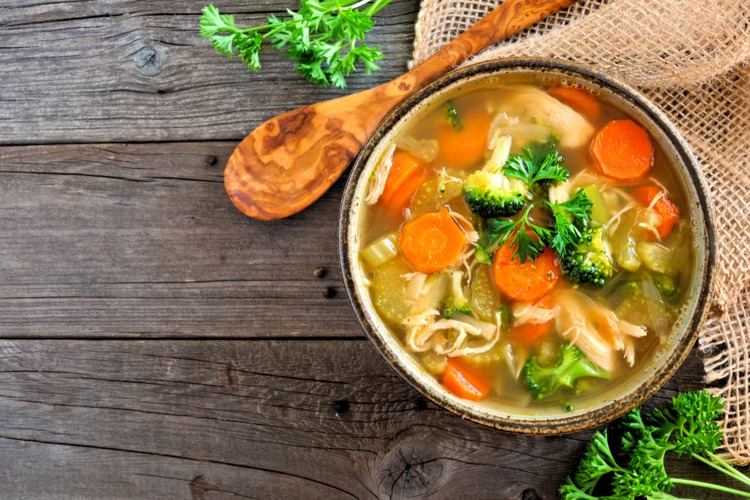 trị đau họng bằng phương pháp tự nhiên