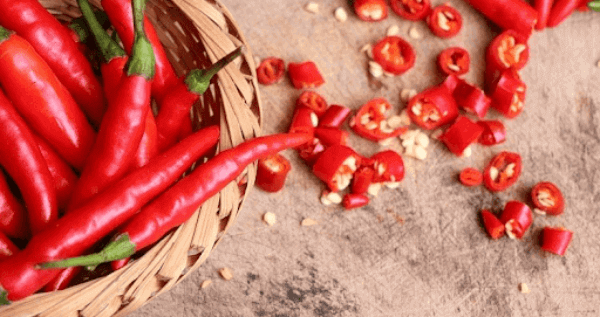 Mặc dù thực phẩm cay sẽ khiến bạn chảy nước mũi nhiều hơn, nhưng nó có thể giúp giải quyết tình trạng nghẹt mũi
