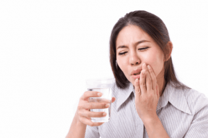 răng nhay cảm gây đau nhức
