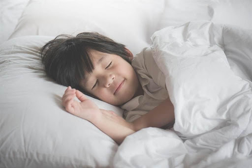 cho bé nghỉ ngơi hợp lý