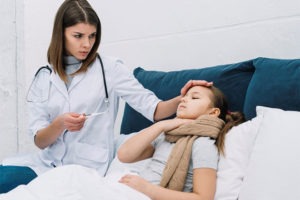 Cần phân biệt giữa sốt cúm A, sốt do cảm lạnh và sốt dịch COVID-19