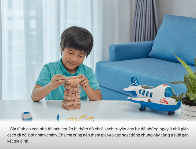 Chuẩn bị thêm đồ chơi, sách truyện nếu có con nhỏ ở nhà