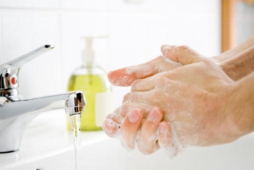 Bệnh tay chân miệng rất dễ lây lan