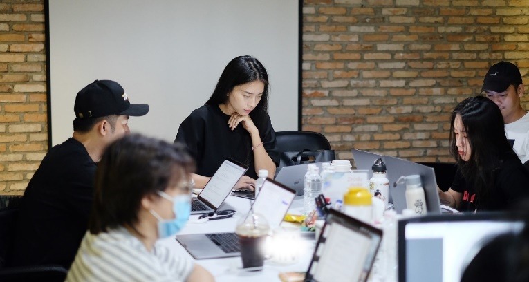 Ngô Thanh Vân bận rộn với công việc