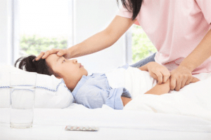 Nguyên nhân chủ yếu của sốt tiêu chảy ở trẻ em là do nhiễm khuẩn