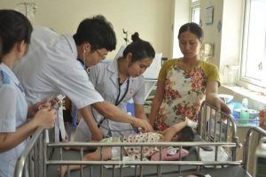 Trẻ bị sốt rét có thể gặp nhiều biến chứng nguy hiểm