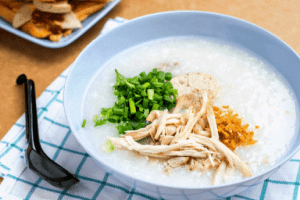 Chế độ ăn của mẹ cũng là nguyên nhân trẻ sơ sinh bị chướng bụng, đầy hơi