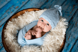 Việc xông hơi có công dụng làm giảm tình trạng nghẹt mũi ở trẻ sơ sinh do bị cảm lạnh