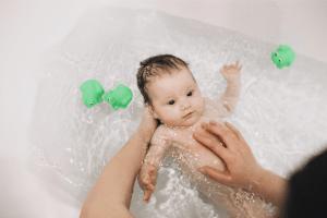 Từng giai đoạn thời gian ngủ của trẻ khác nhau