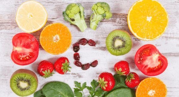 Khi sốt nên ăn gì và sốt uống nước gì?