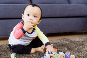Chú ý dấu hiệu trẻ mọc răng và có cách chăm sóc phù hợp