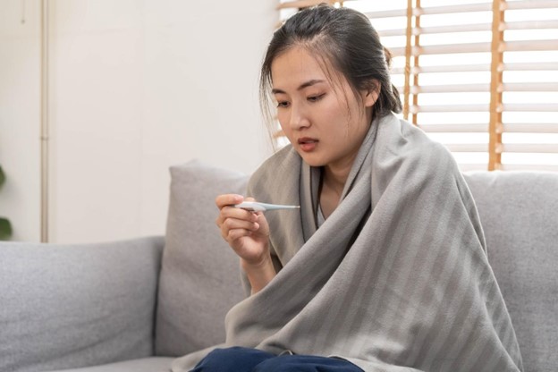 Biểu hiện đặc trưng khi mắc COVID-19 đó là sốt