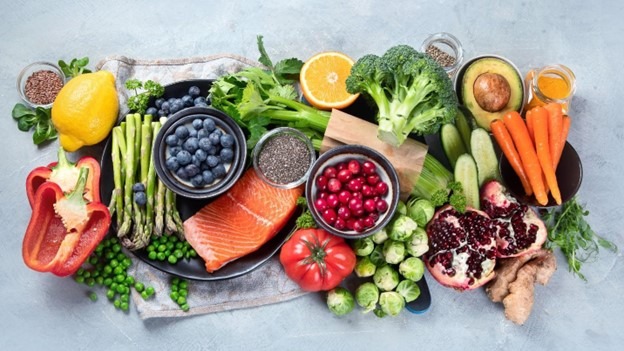 Tăng cường đề kháng cho bé bằng cách ăn uống đủ chất