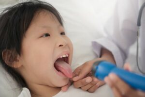 Cách điều trị viêm phế quản cho bé