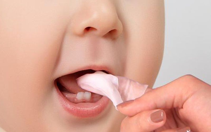 Vệ sinh răng miệng cho bé đúng cách