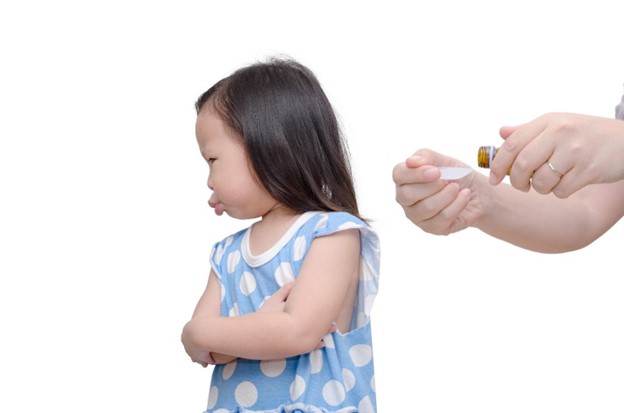 Dùng thuốc hạ sốt an toàn cho trẻ