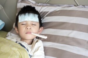 Theo dõi các biểu hiện khi trẻ bị viêm họng cấp