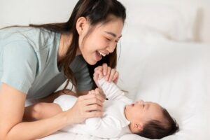 Nên cho trẻ uống thuốc hạ sốt khi trẻ sốt cao do mọc răng từ trên 38.5 độ C