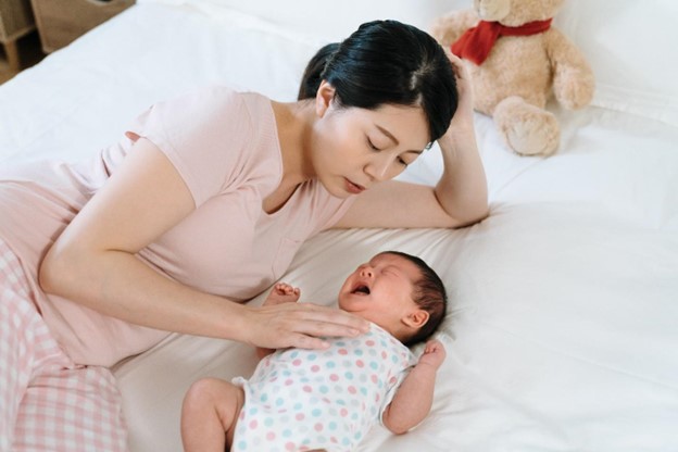 Trẻ không ngủ được có thể do bệnh lý