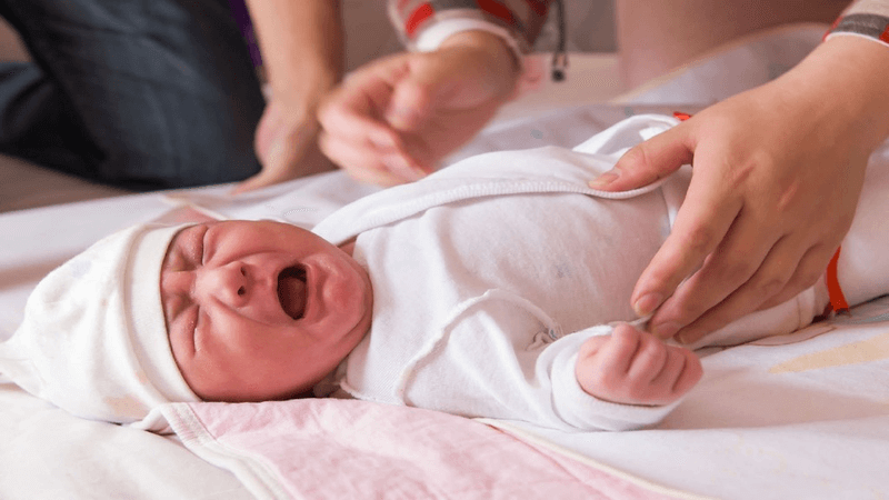 Triệu chứng phổ biến khi trẻ bị đầy bụng