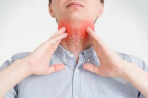 Đau họng khi nuốt nước bọt 