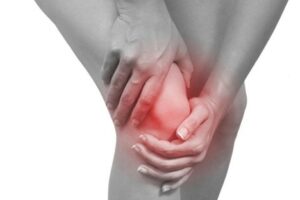 Đau khớp gối và những triệu chứng thường gặp