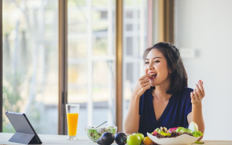 Một số cách giúp giảm đau nhức vùng trán lông mày