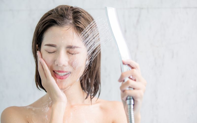 Sốt xuất huyết có tắm được không