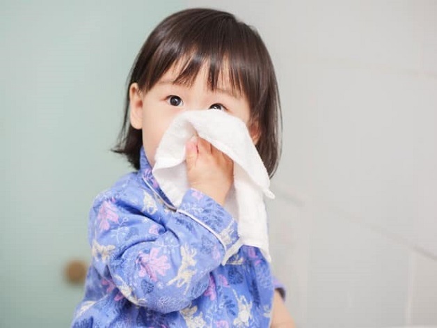 Ba mẹ làm gì khi bé bị nghẹt mũi