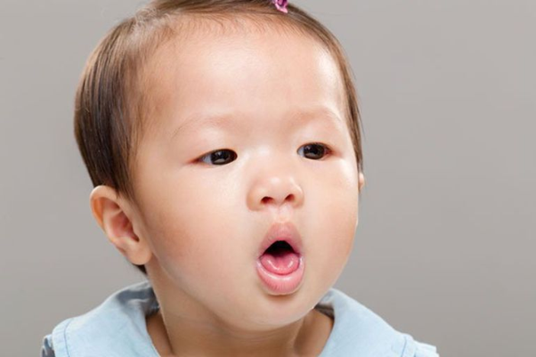 Những biện pháp phòng ngừa bé bị sốt ho sổ mũi mắt đổ ghèn