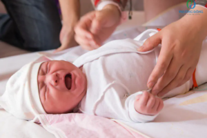 Táo bón ảnh hưởng xấu đến tâm lý và sức khỏe của trẻ.