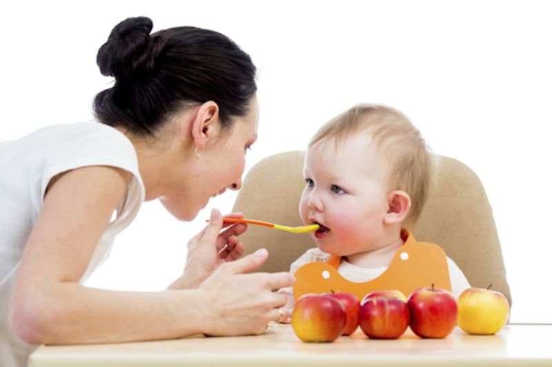 Xây dựng cho con một chế độ dinh dưỡng đầy đủ nhóm chất.