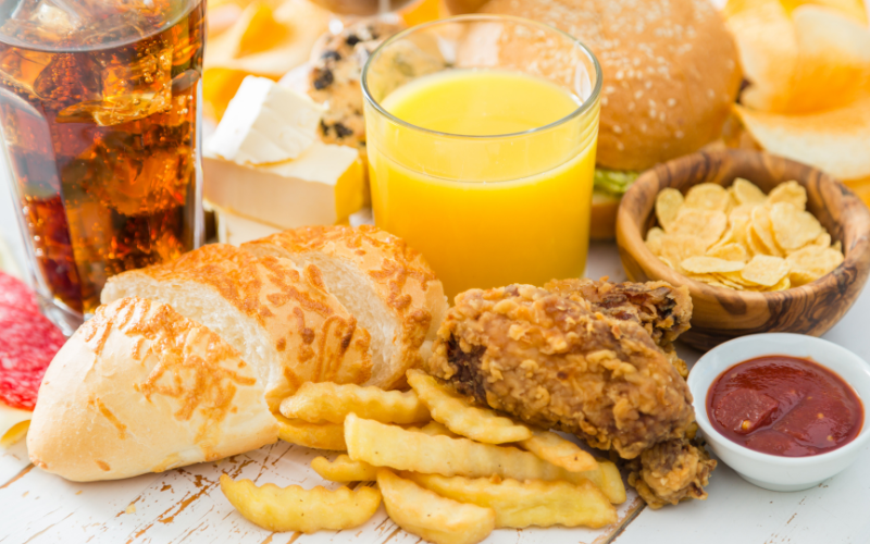 Nhóm thực phẩm mẹ nên kiêng khi bé bị tiêu chảy