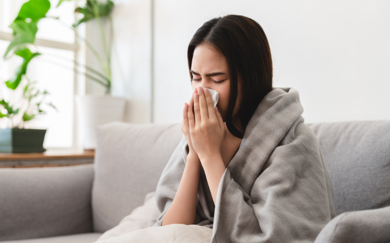 Sốt là dấu hiệu khó nhận biết khi mắc bệnh