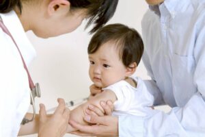 Tiêm chủng đầy đủ để đảm bảo sức khỏe cho trẻ