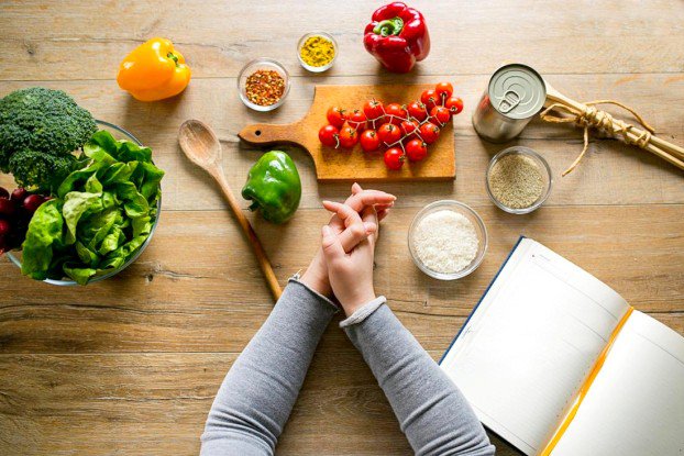 Điều chỉnh chế độ ăn của mẹ cải thiện táo bón ở trẻ