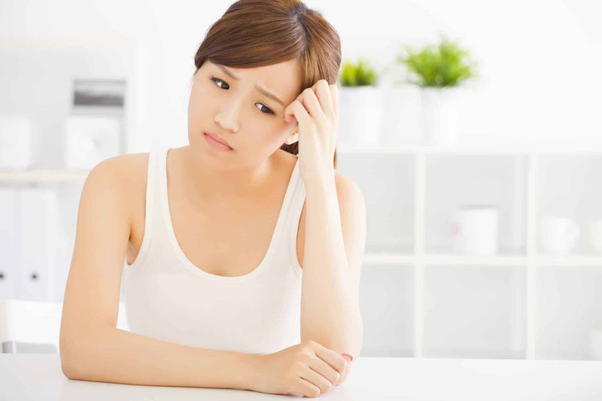 Do giai đoạn tiền mãn kinh gây nên tình trạng nóng bừng không sốt