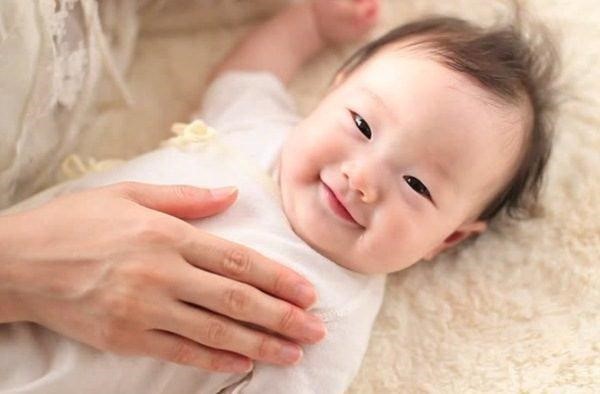 Trẻ sơ sinh dưới 6 tháng tuổi